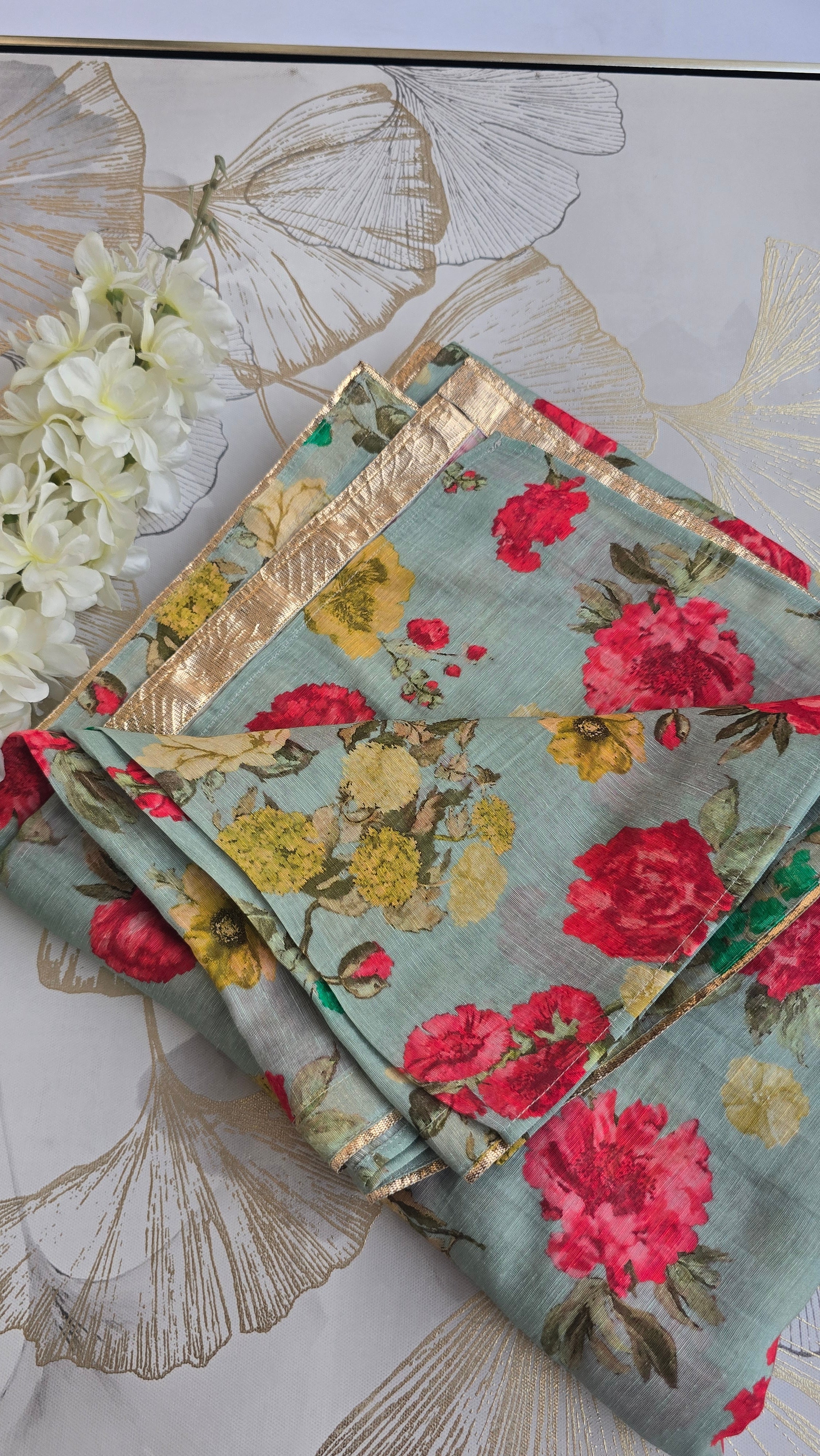 Bloom Linen Saree Secondary image