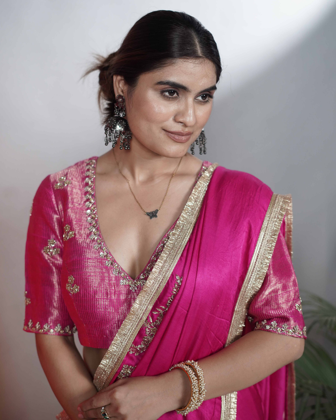 Gulabi Noor Hand-Embroidered Saree