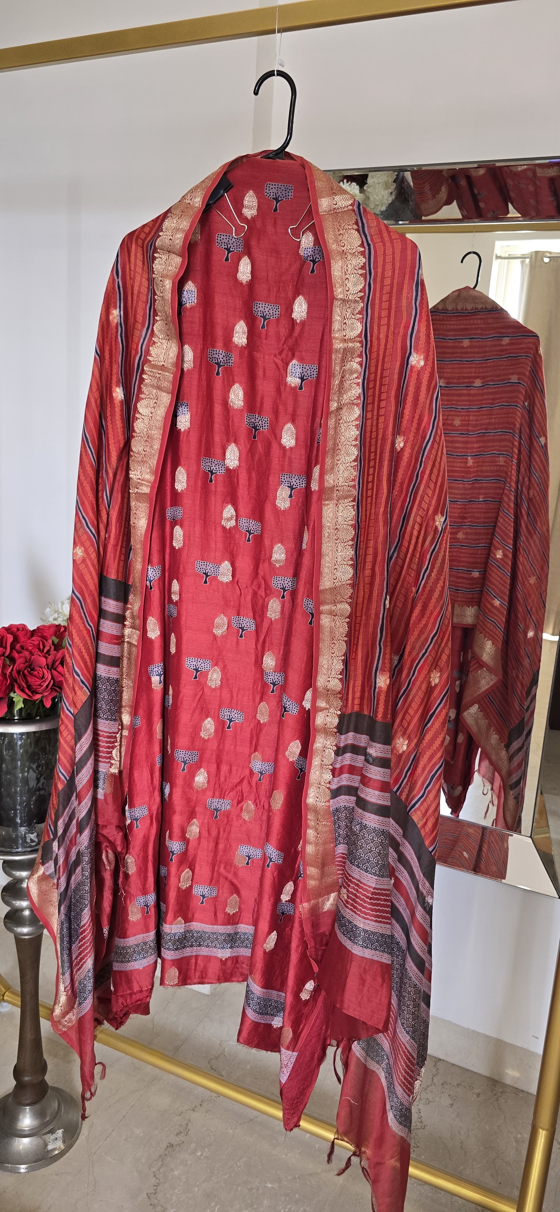 Maheshwari suit Main image