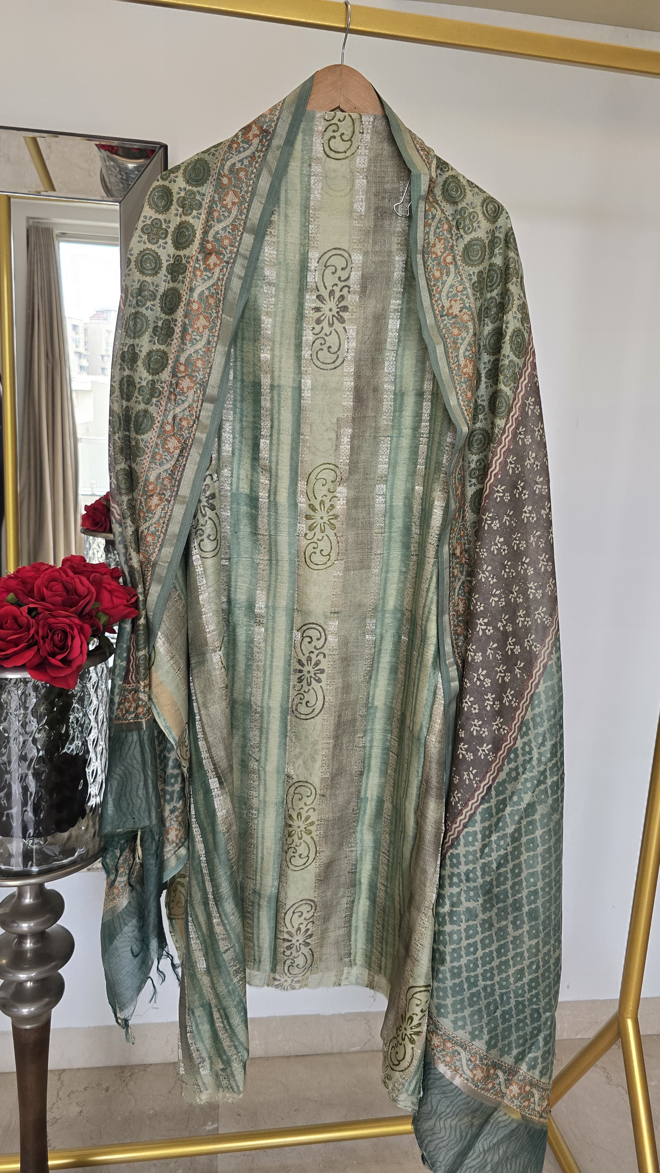 Maheshwari Khadi Print Suit Secondary image